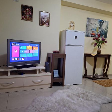 Tirana Center Apartament Esterno foto