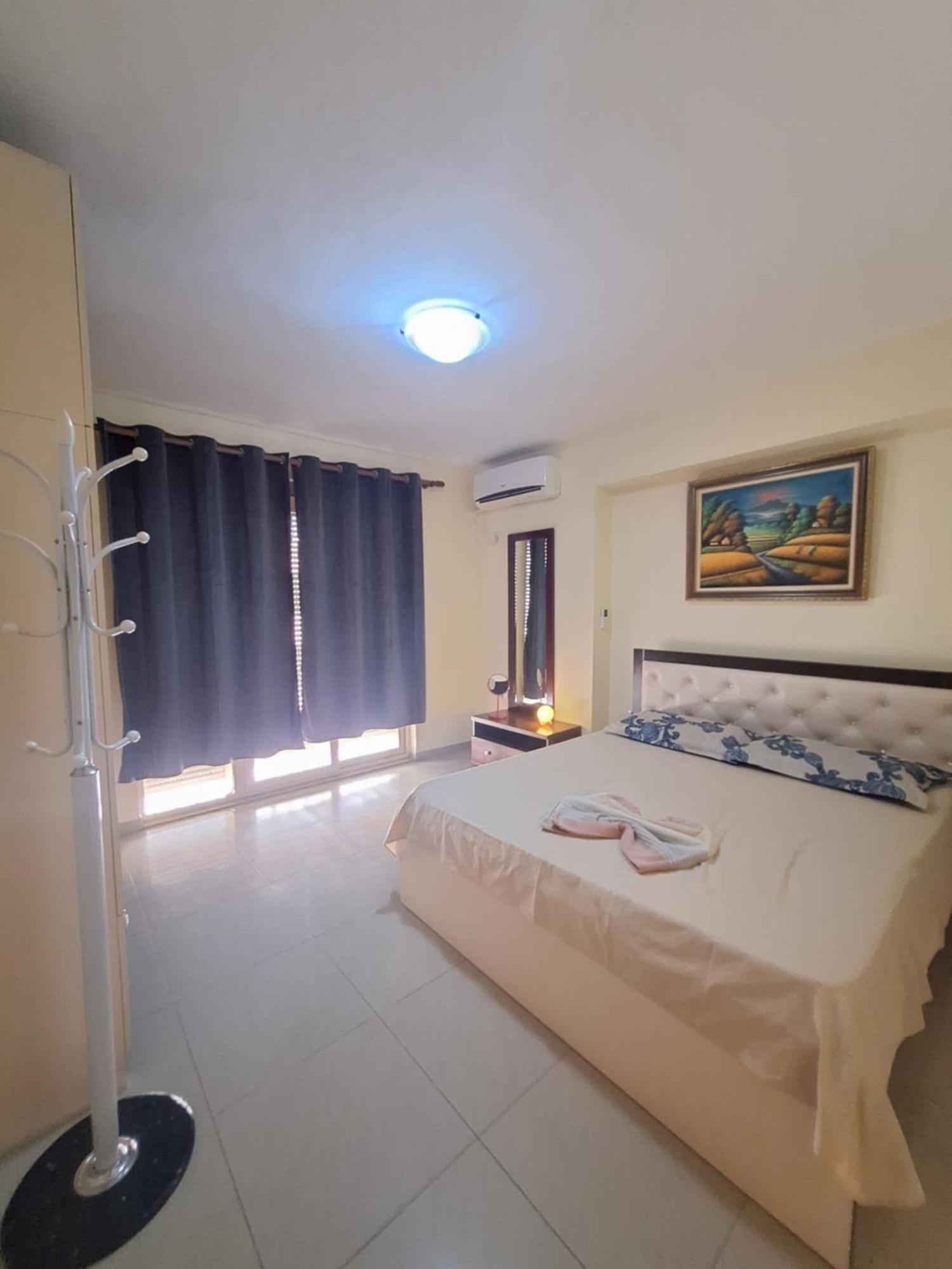 Tirana Center Apartament Esterno foto